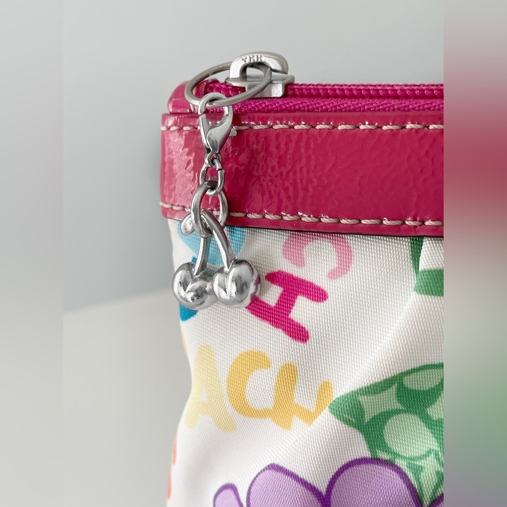 Coach Poppy Floral Wristlet | Vintage Y2k - Picture 3 of 16